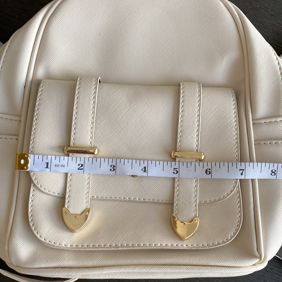 Elegant Cream Backpack - Picture 8 of 9